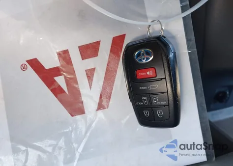 2022 Toyota Sienna Xle z USA, uszkodzony, nr VIN 5TDYRKEC7NS102276